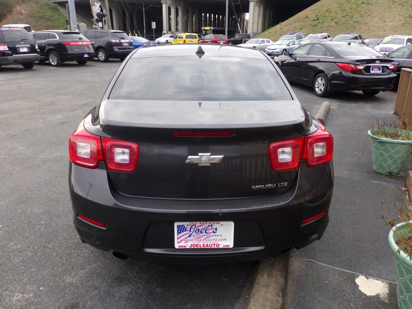 2013 Gray Chevrolet Malibu (1G11H5SA1DF) , Automatic transmission, located at 5700 Curlew Drive, Norfolk, VA, 23502, (757) 455-6330, 36.841885, -76.209412 - Photo#12